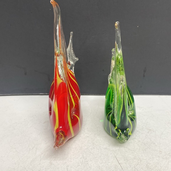 Handblown Glass Fish Paperweights Red Green Pair - Picture 5 of 15